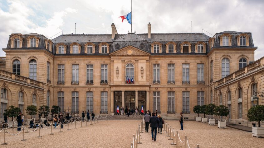 « Qui est Jésus pour vous ? » : Les candidats à la présidentielle évoquent leur rapport au Christ