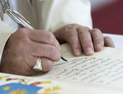 Ce jeudi, le pape publiera « Dilexit nos », sa quatrième encyclique. Mais au fait, c&rsquo;est quoi une encyclique ?