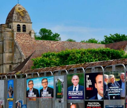 En France, la chrétienté, instrument de campagne ?