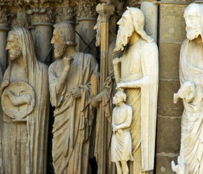 A tester bientôt: l&rsquo;application qui montre les saints en action