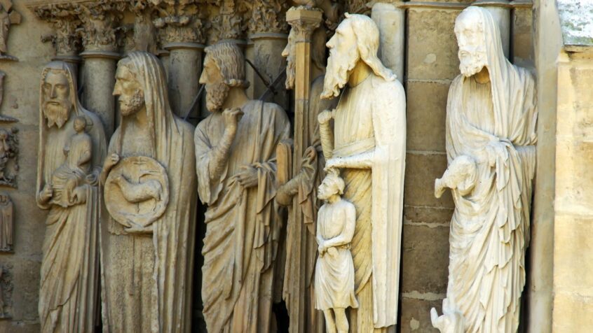 A tester bientôt: l&rsquo;application qui montre les saints en action