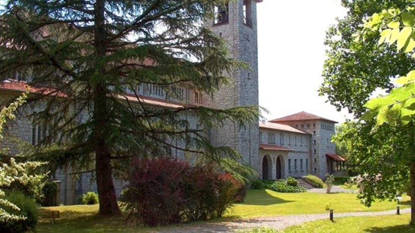 Abbaye de Tournay: des bénédictins spécialisés dans la confiserie