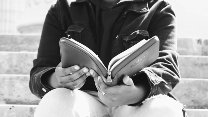 Plus que 5 jours pour soutenir la création d&rsquo;une Bible de la rue
