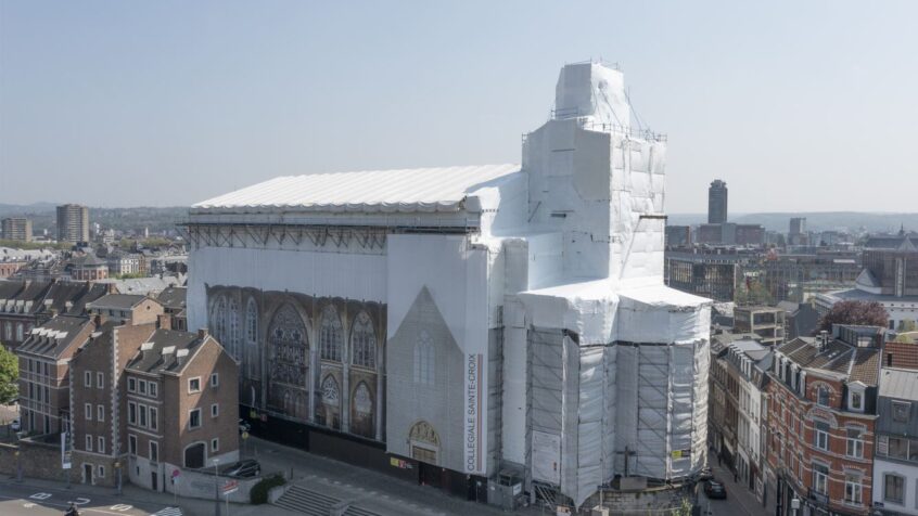 Une seconde peau pour la collégiale Sainte Croix à Liège