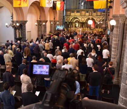 Longue vie à la Cathédrale de Tournai !