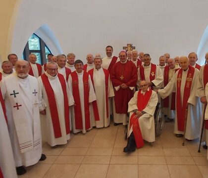 Les prêtres âgés rassemblés à Mesvin
