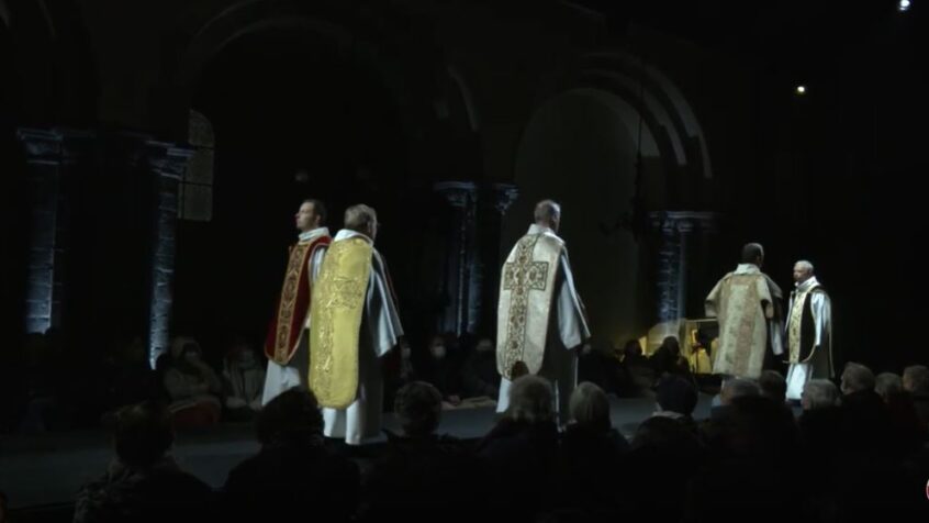 Vidéo – Défilé de mode à la cathédrale de Tournai