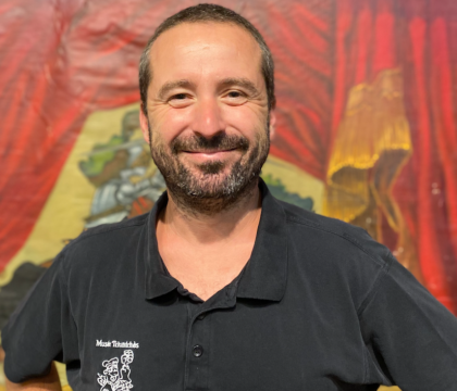 Pleins feux sur Arnaud Bruyère, l&rsquo;homme aux commandes des marionnettes