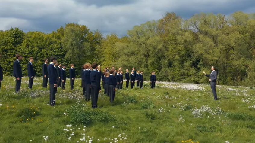 Tout (ou presque) sur le nouveau clip des Petits Chanteurs de Bruxelles