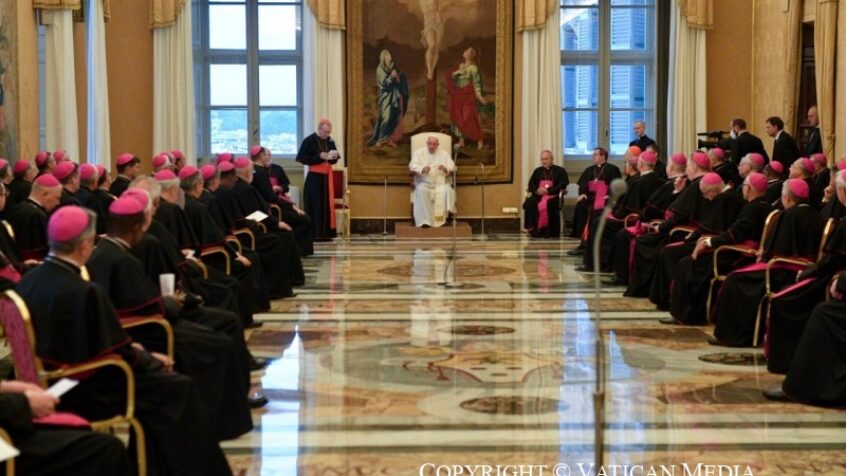 Le Pape aux représentants pontificaux : « Le monde est bouleversé par le risque de guerre nucléaire »