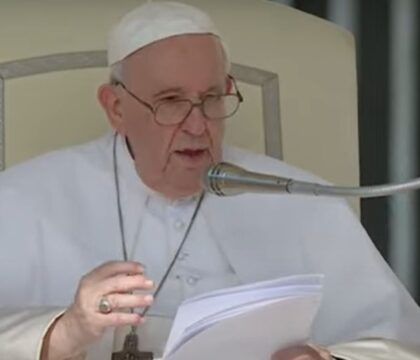 Pour discerner, le pape invite à être attentif aux « imprévus »