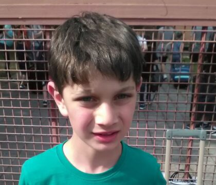 Sortir l&rsquo;enfant autiste de sa bulle pour qu&rsquo;il exprime ses réelles capacités (audio)