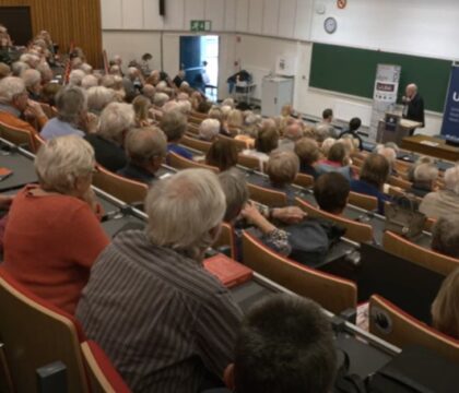 Une formation permanente pour les aînés (vidéo)