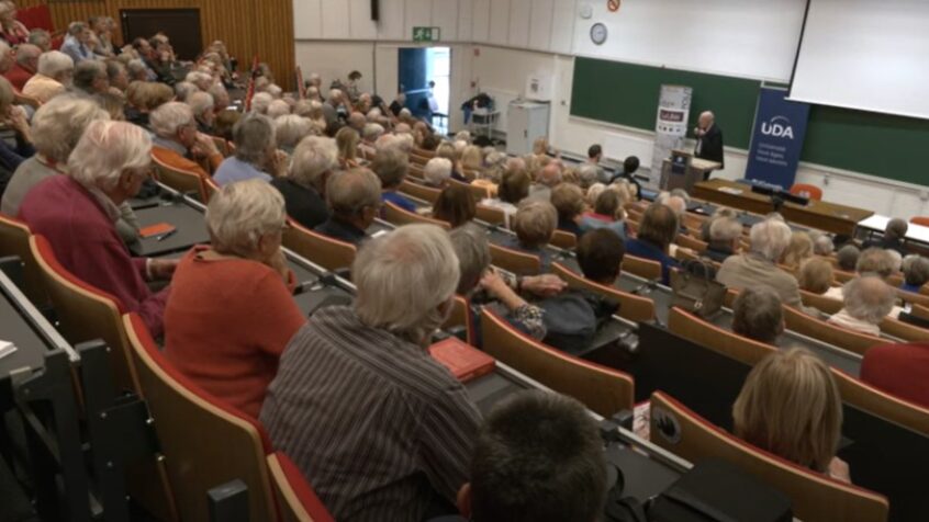 Une formation permanente pour les aînés (vidéo)