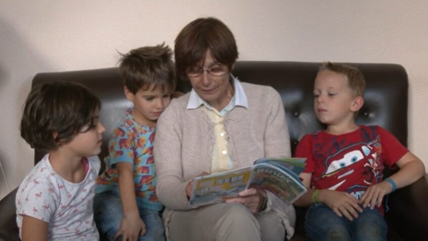 Une grand-mère très engagée (vidéo)
