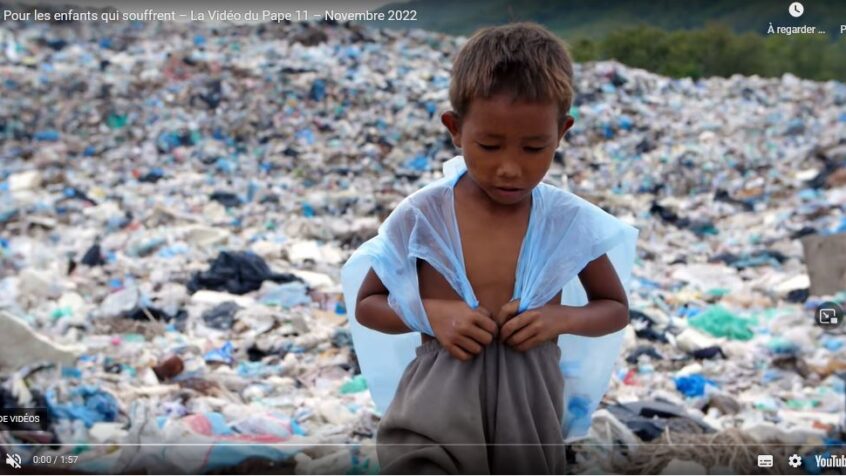 Vidéo du pape : en novembre, avec François prier pour les enfants qui souffrent