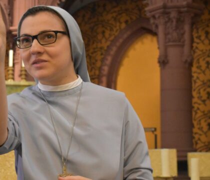 La religieuse-chanteuse Sr Cristina quitte son ordre