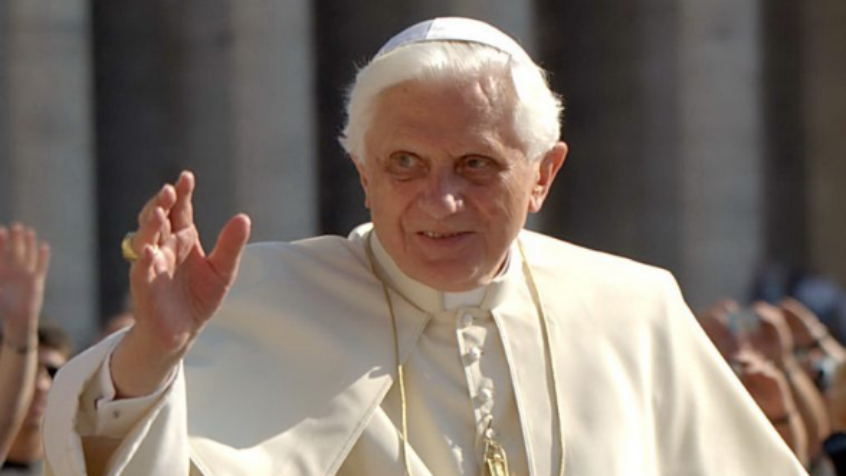 Les Évêques expriment leur communion dans la prière à l’occasion du décès du Pape émérite Benoit XVI