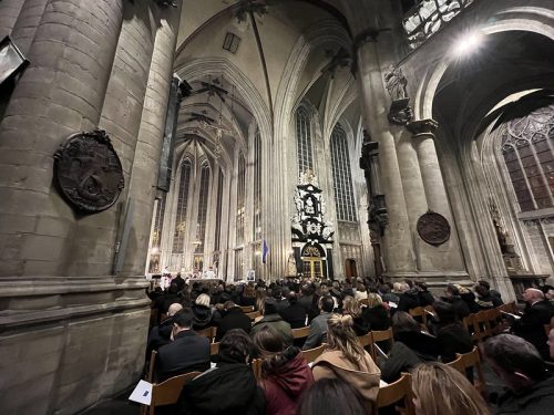 Assemblée nombreuse pour honorer feu David Sassoli