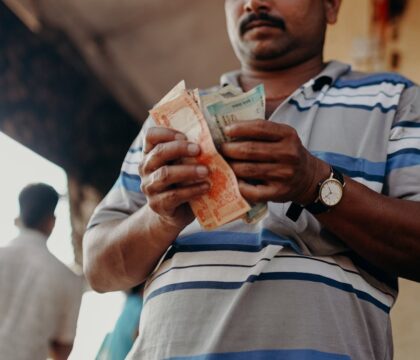 Les milliardaires s&rsquo;enrichissent, la pauvreté ne cesse de s&rsquo;étendre selon Oxfam