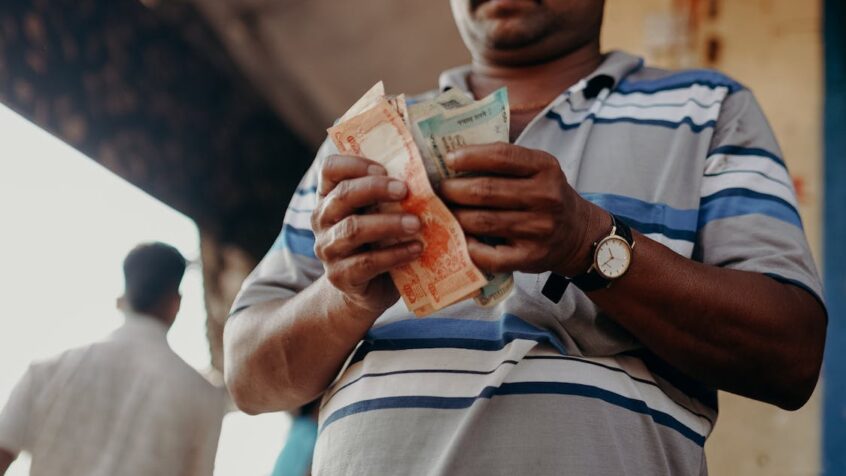 Les milliardaires s&rsquo;enrichissent, la pauvreté ne cesse de s&rsquo;étendre selon Oxfam