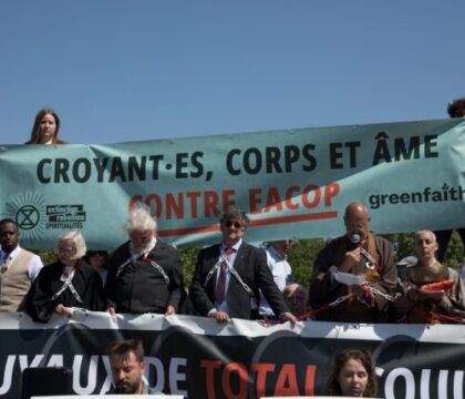 Quand des croyants s&rsquo;enchaînent sur un pont de Paris