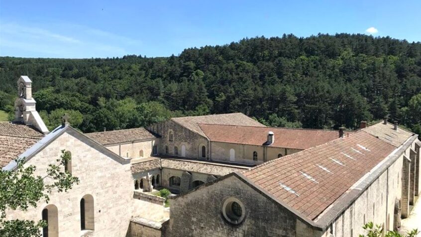 L’abbaye d’Aiguebelle: des trappistes au cœur de la Provence