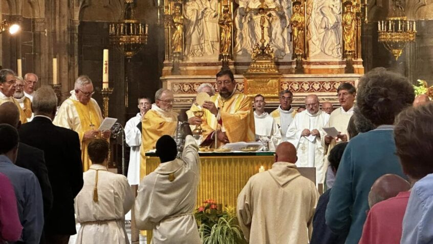 Mgr Jean-Pierre Delville a célébré ses 10 ans d&rsquo;épiscopat avec les fidèles liégeois