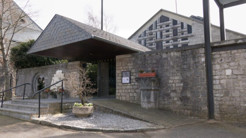 Messe télévisée : Une église reconstruite par ses fidèles