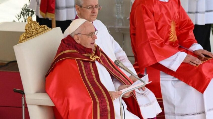 Pour la messe des Rameaux, le pape revient sur la question: « Mon Dieu, mon Dieu, pourquoi m&rsquo;as-tu abandonné? »
