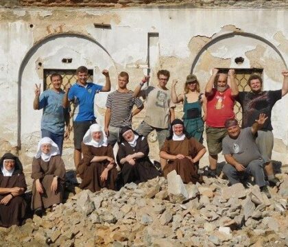 République tchèque: des religieuses transforment une ferme en monastère