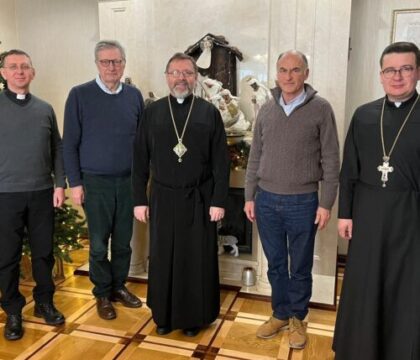 Après un an de conflit, les Ukrainiens solidaires et déterminés, mais profondément traumatisés