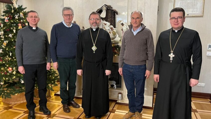 Après un an de conflit, les Ukrainiens solidaires et déterminés, mais profondément traumatisés