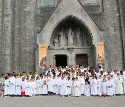 130 acolytes ont vécu une belle journée de rassemblement à Maredsous