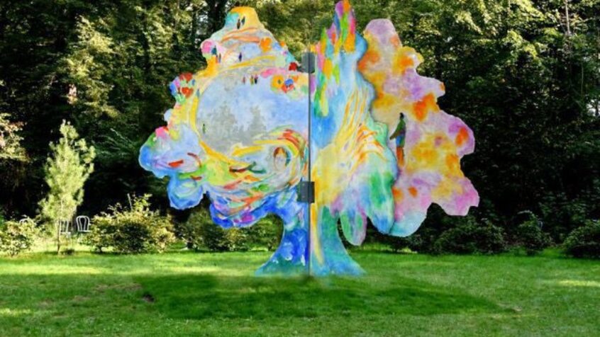 Quand le peintre de la joie offre un Arbre de Vie aux patients psychiatriques