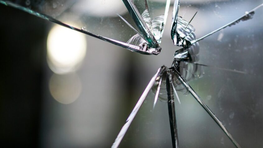 La société est-elle plus violente ou la violence est-elle plus visible?
