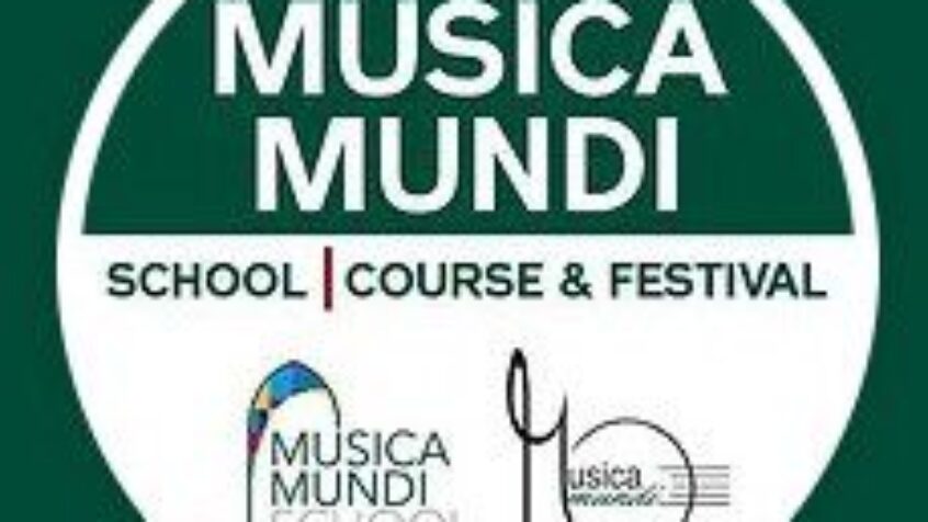 Le Cardinal De Kesel visite la Musica Mundi School à Fichermont