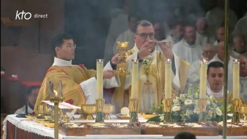 À Lourdes, Antoine-Marie, diacre, face à 40.000 pèlerins !