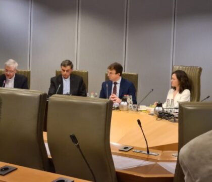 Commission sur les abus : les évêques et la Fondation Dignity entendus au Parlement flamand