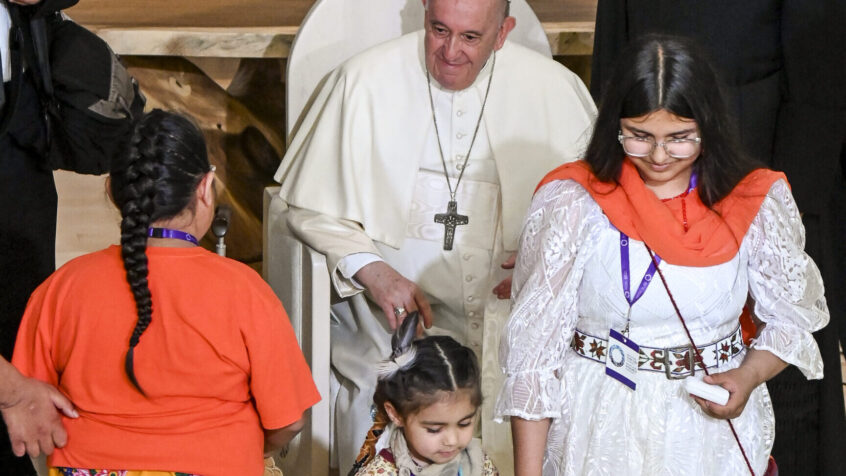 Canada: un an après la visite du pape, où en est la réconciliation?