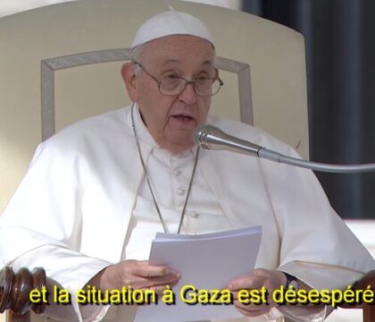 François: «J&rsquo;exhorte les croyants à ne prendre qu&rsquo;un seul parti: celui de la paix»