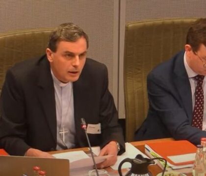 Commission sur les abus : les évêques et la Fondation Dignity entendus au Parlement flamand