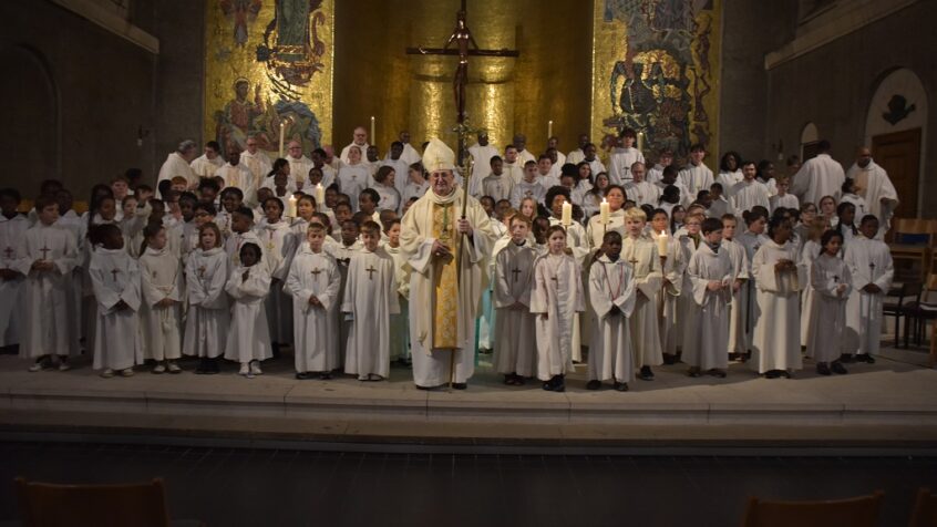 Des acolytes réunis à Charleroi