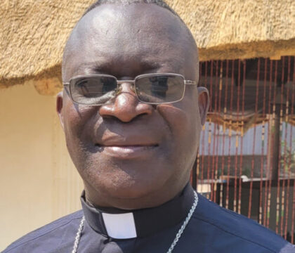 Grand entretien avec Mgr Fulgence Muteba  : « Au Congo, la politique vampirise tout »