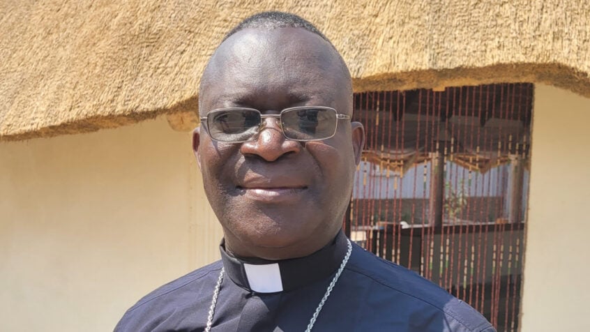 Grand entretien avec Mgr Fulgence Muteba  : « Au Congo, la politique vampirise tout »