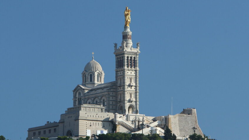 A un mois de la visite du pape à Marseille, un cadeau original se prépare