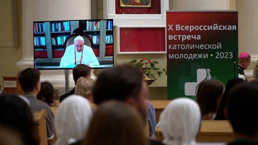 Le Pape aux jeunes Russes: «Soyez des artisans de paix au milieu des conflits»