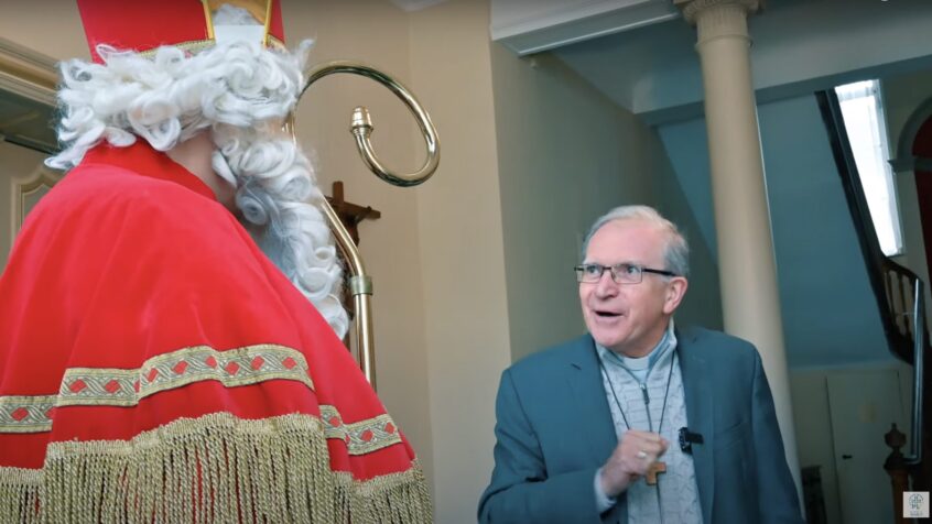 « Bonjour Saint Nicolas ! » : Quand l&rsquo;évêque de Namur rencontre l&rsquo;évêque de Myre… (vidéo)
