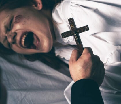 Le démon sous les projecteurs : L’exorcisme, fiction ou réalité ?