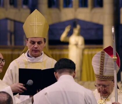 Retrouvez en vidéo et en photos la messe d’ordination de David Nas